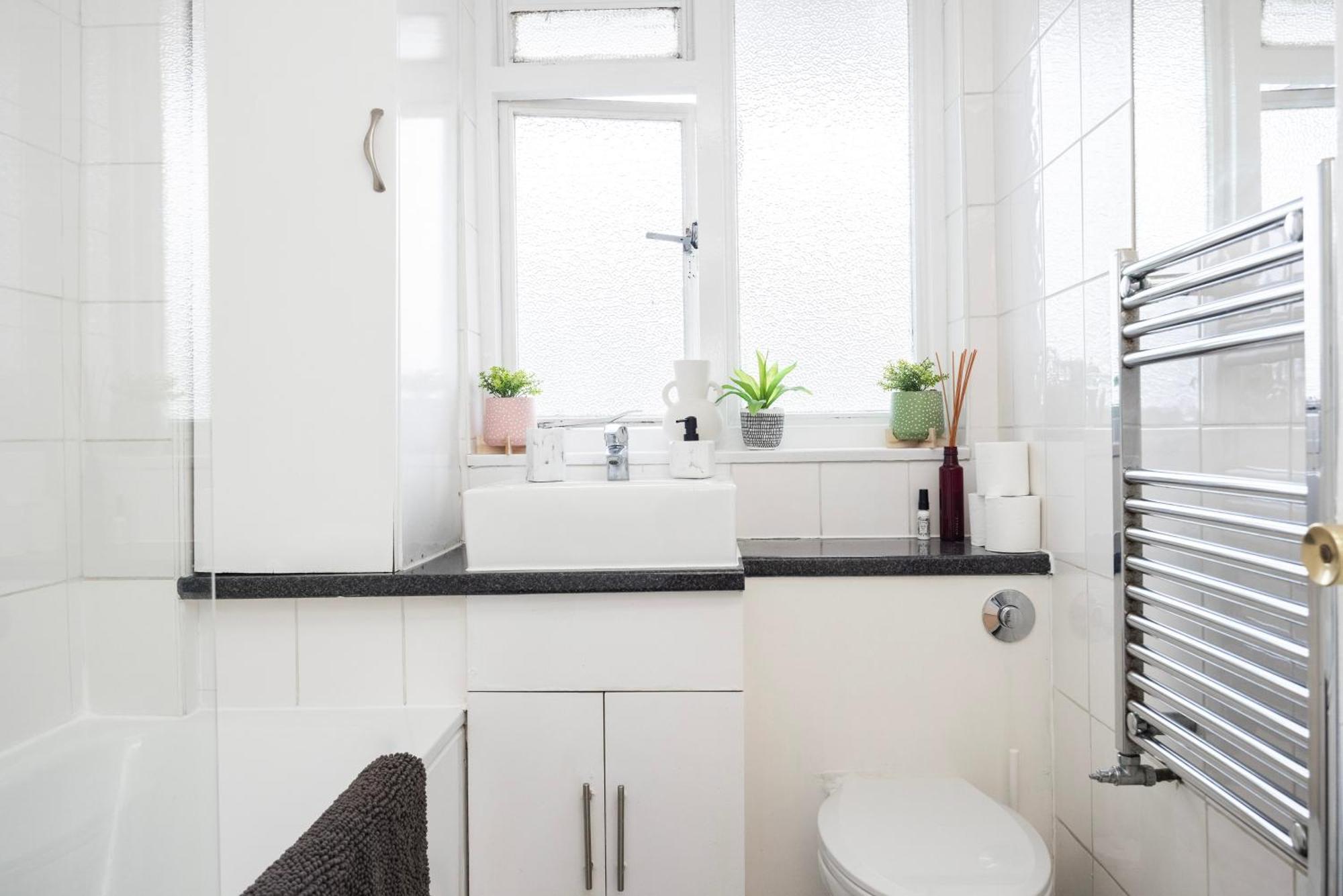 Trendy 4 Bed Apartment Near Vibrant Shoreditch W Balcony And Walking Distance To Tube Londyn Zewnętrze zdjęcie